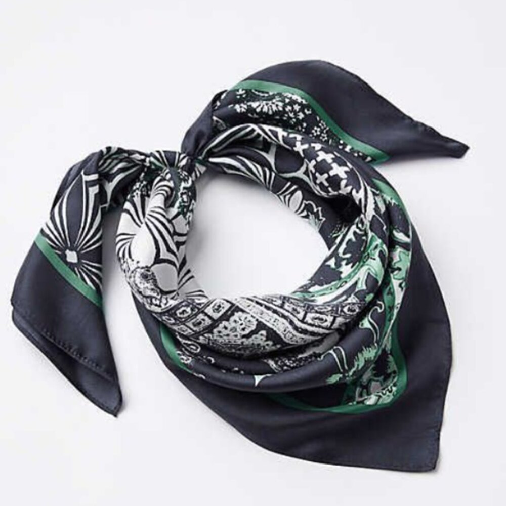 Ann Taylor‎ Loft Deco Patchwork Silk Square Scarf